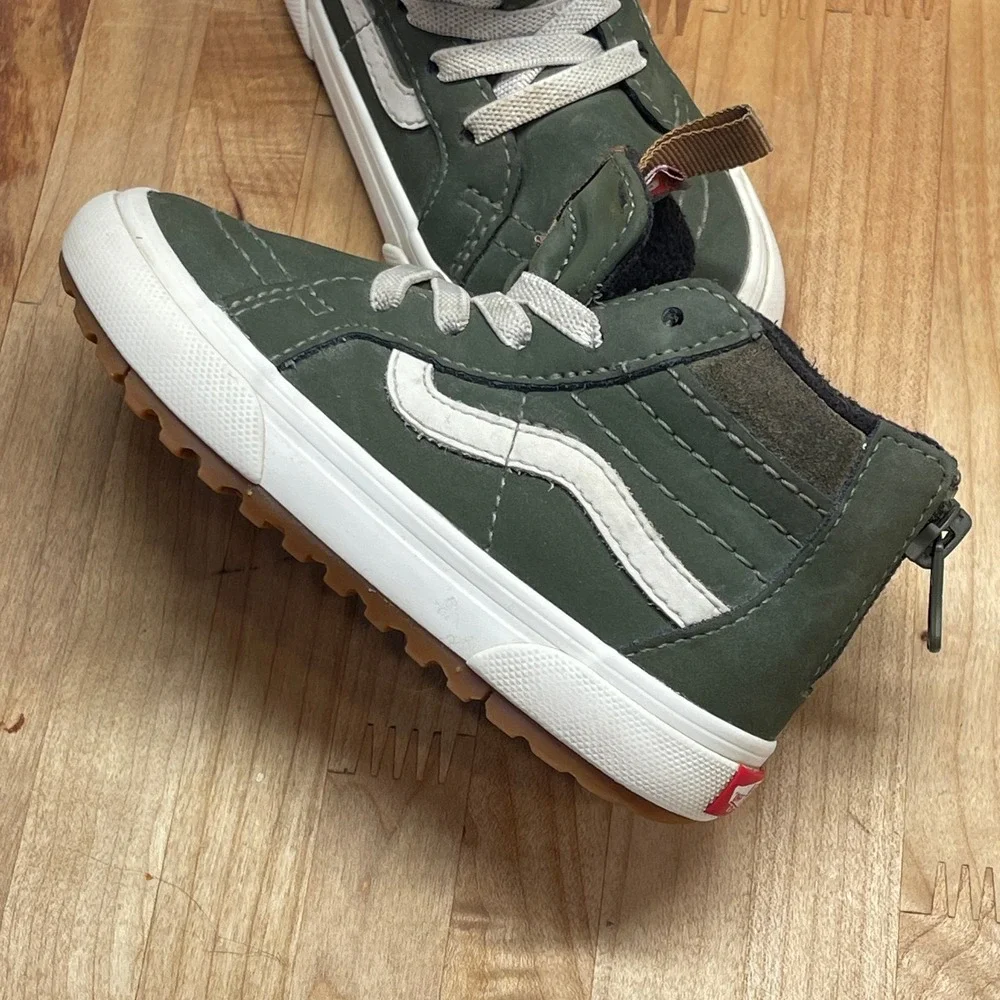 Vans Sk8-Hi MTE Toddler Size 6.5 Olive Green High Top Zip Sneakers 721454